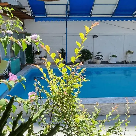 Garden Gasthuis Tirana